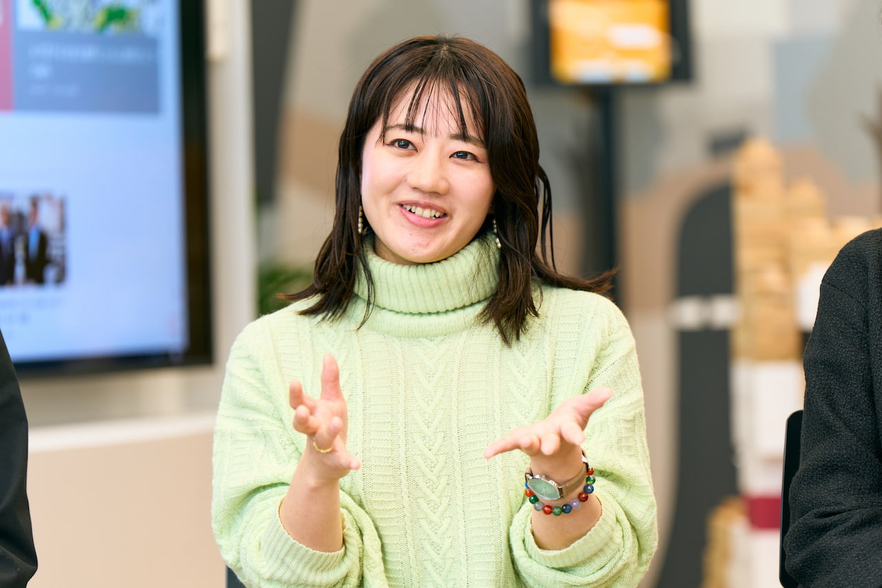 働き方コンサルティング事業部 ワークデザイン統括部 クリエイティブディレクションセンター 兼 WORK MILL統括センター コミュニティマネージャー 岡本 栄理