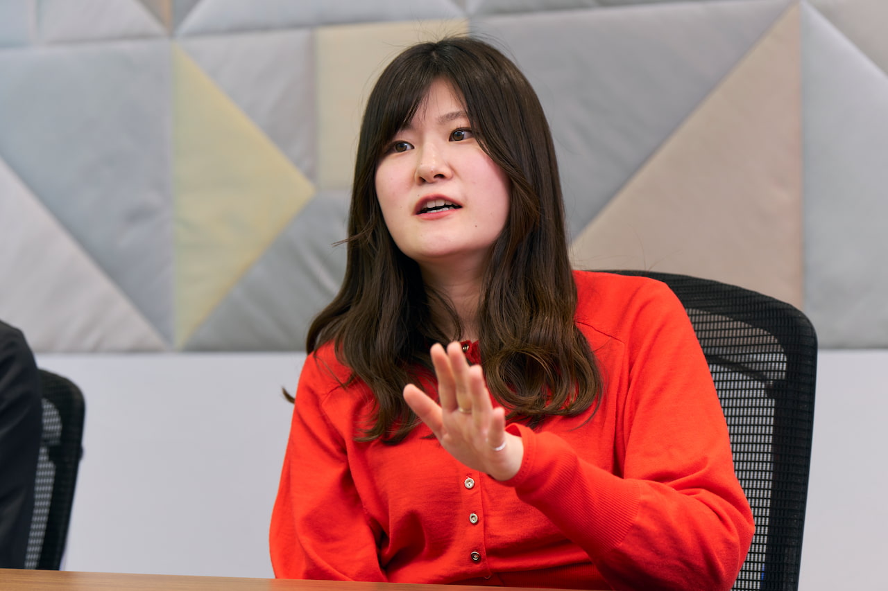 「営業として、お客様自身にとっての新しい価値を生み出すためにお手伝いができたら」（西原）