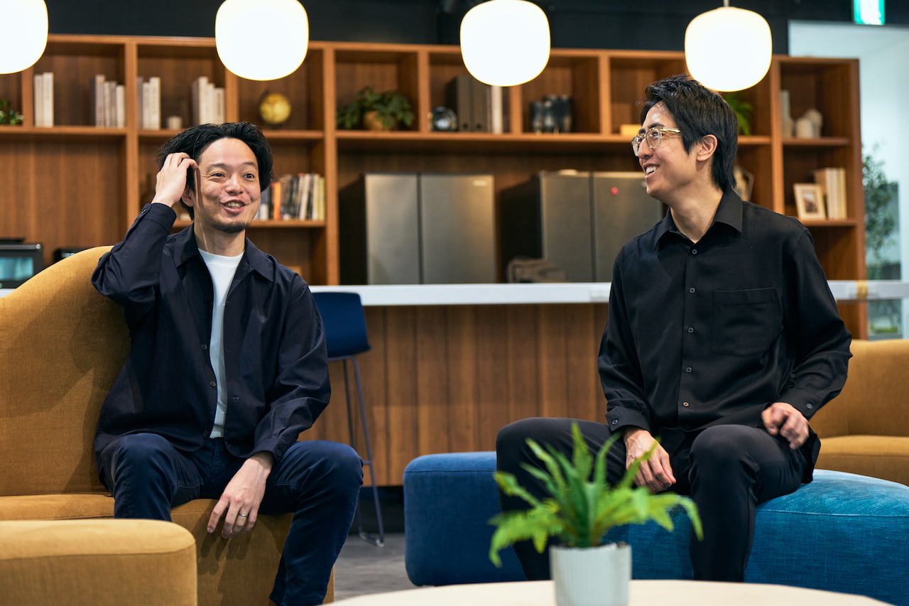 共同設立者の2人は、「日本一の学校を学生たちとつくりたい」と語る
