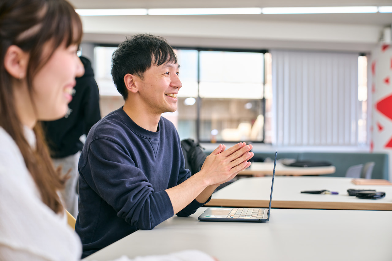 「HR高等学院ではリアルとオンラインで、同じ内容の授業を行っている」（恒弘さん）