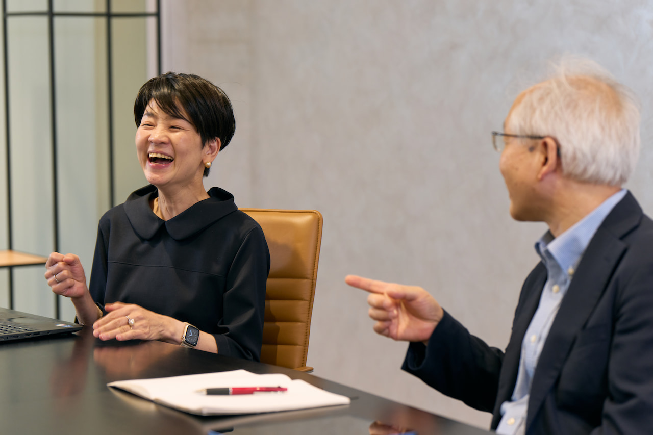 新しい働き方や雇用に関する仮説も議論された