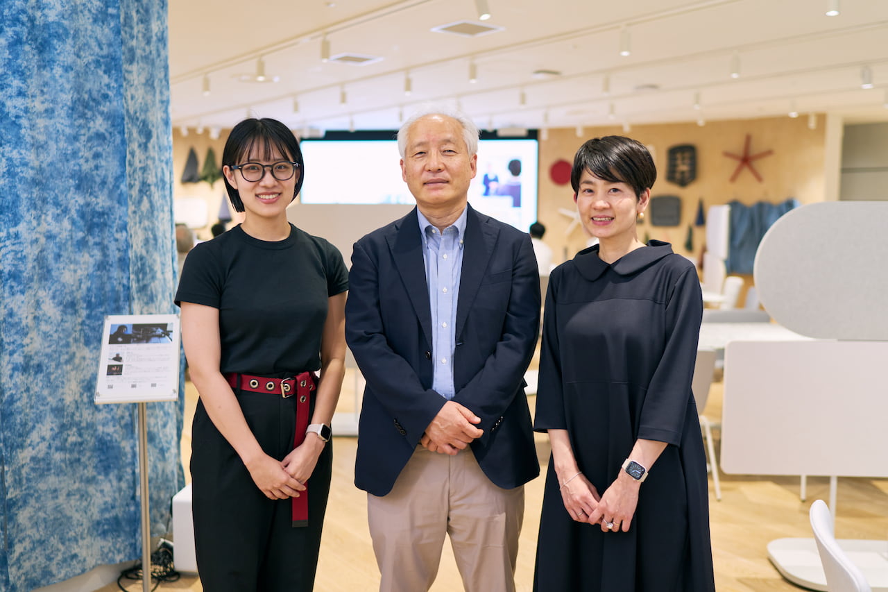 恩師を囲んで。取材は東京・紀尾井町の共創空間Open Innovation Biotope "Sea"で行われた