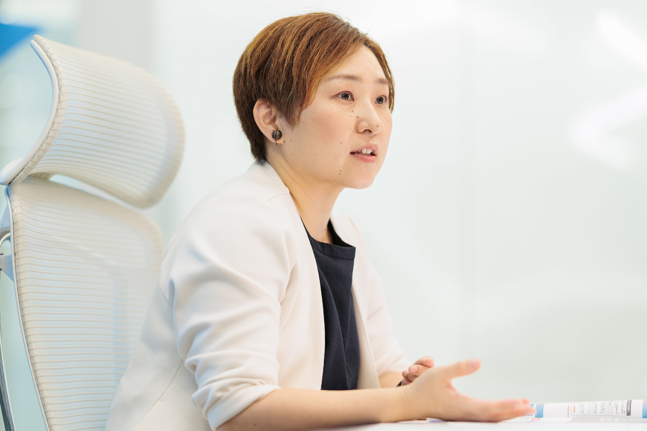「生徒に語ると自分自身にも問いが返ってくる。それがこの取り組みの醍醐味」（遊佐）