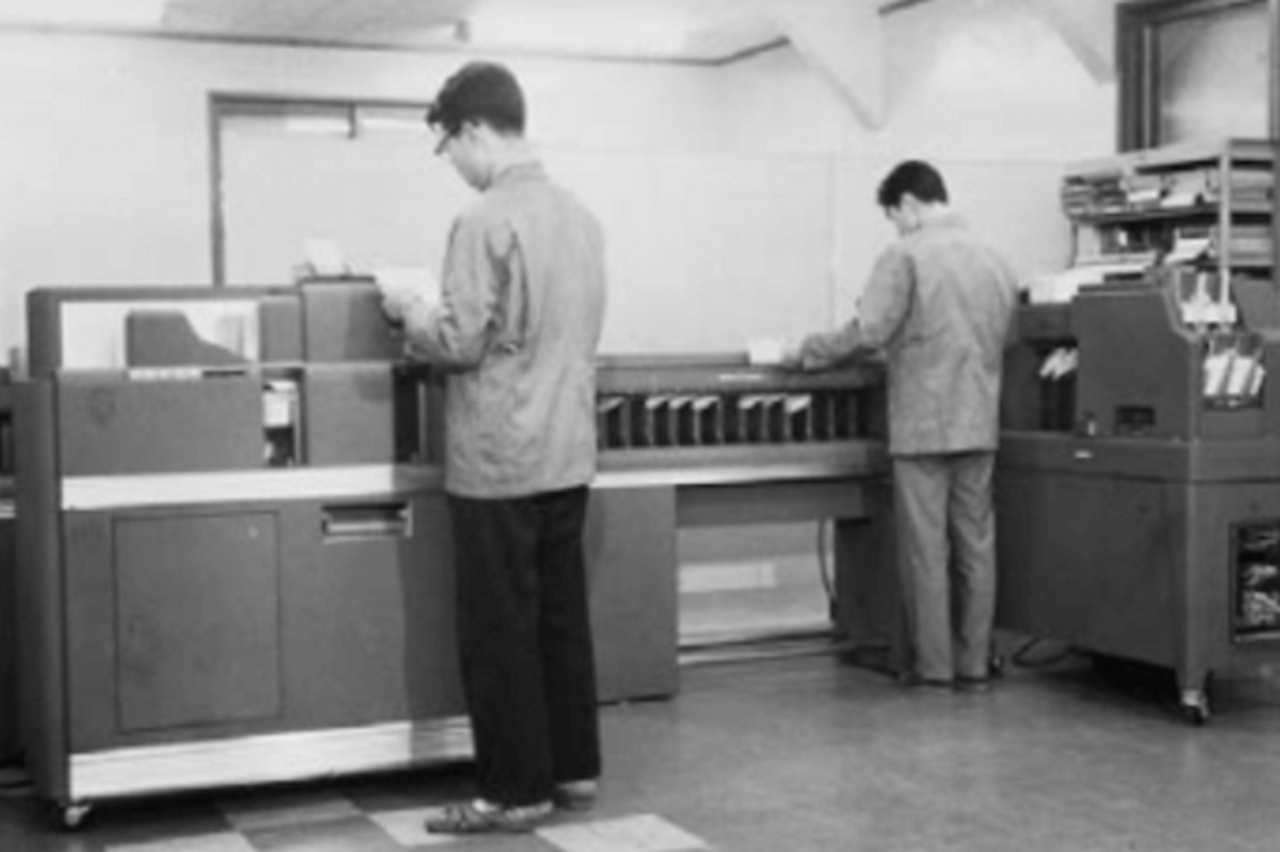 PCSによる作業の様子（1960年代）