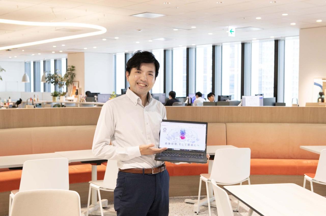  「人と話すことが楽しい」と語る橋本。「その話の一つひとつが私のやりがいにもつながっていますね」