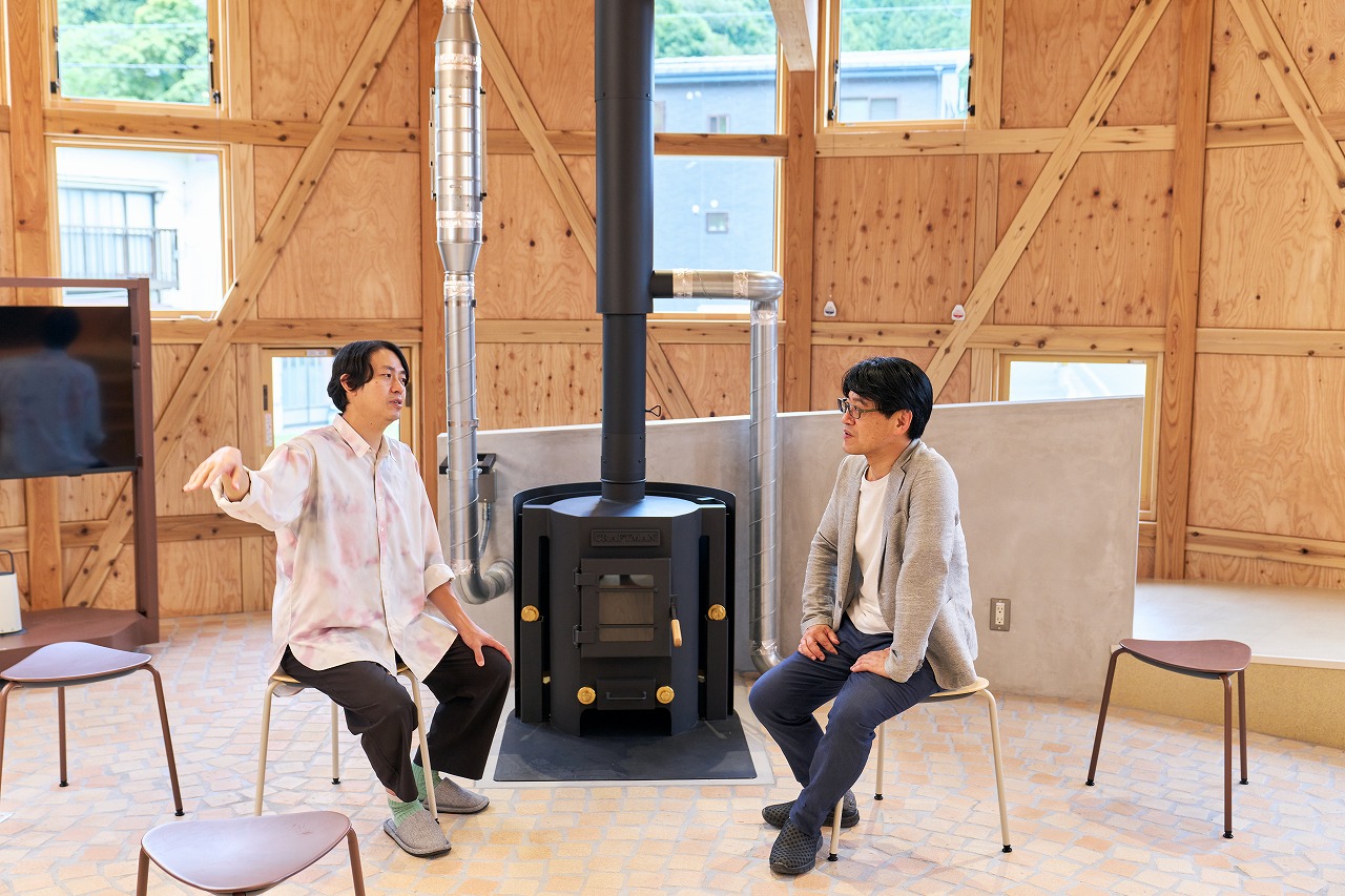 対談は、NEMARU PORTで行われた