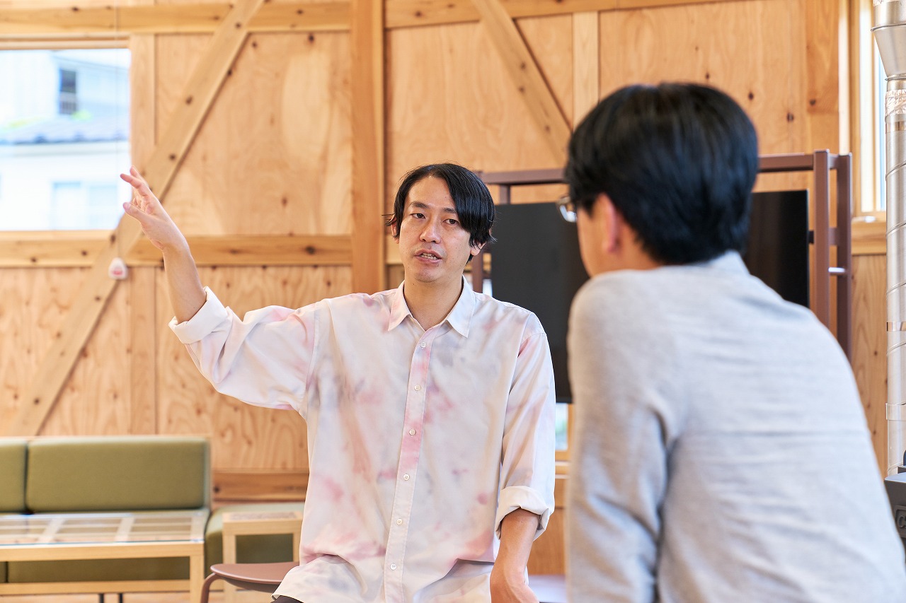 「河東さんとの取り組みを通して、地域づくりに必要な関係人口の構図が具体的に見えてきた」（庵原）