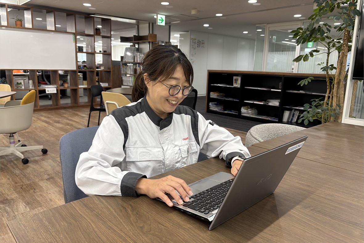 パワートレーン事業部 営業課 松本 結花