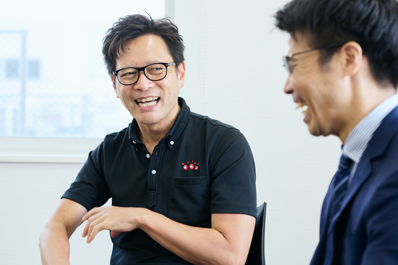 「山岸さんは、すぐ現場に駆けつけて相談にのってくれる」（奥山社長）