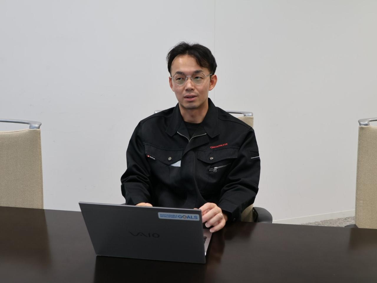 「スーツで毎日オフィス通勤する会社員のイメージと違うけれど、現場進捗に合わせ自らスケジュールを立てて動ける」（高槻）